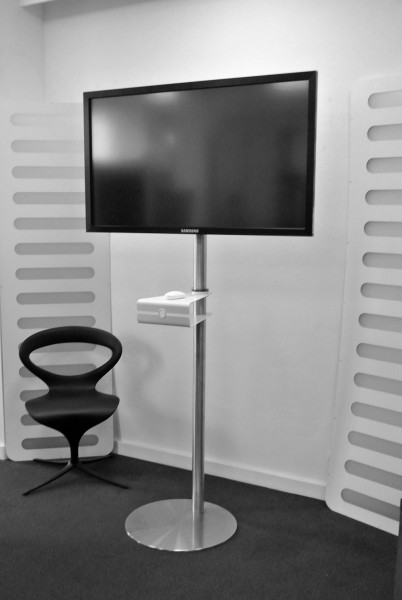 Design Bodenständer für Monitore - Demo